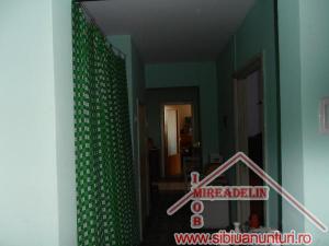 VAND APARTAMENT 3 CAMERE,    Al. Fr. Buzesti