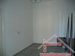 INCHIRIEZ SPATIU BIROURI,   90 MP,   CENTRAL