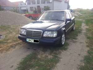 Mercedes W124 E200
