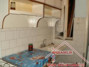 INCHIRIEZ APARTAMENT 2 CAMERE,  38 mp ZONA MIHAI VITEAZU