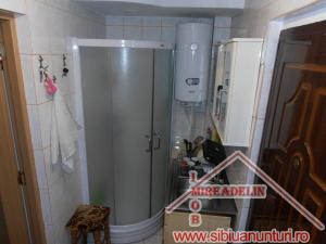VAND GARSONIERA ZONA COMPA