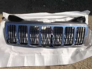 faruri grand cherokee an 2008