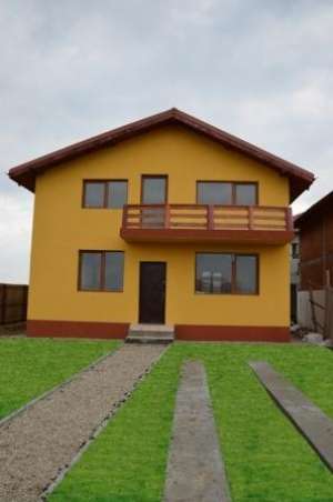 VAND VILA LA CHEIE CIOROGARLA,  DOMNESTI