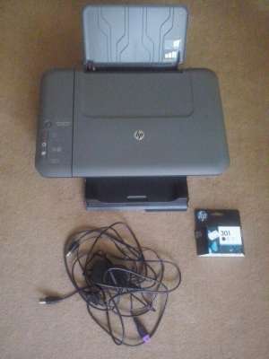 Multifunctionala HP Deskjet 1050 Color + Cartus!