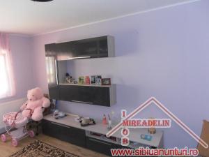 VAND APARTAMENT 4 CAMERE , VALEA AURIE