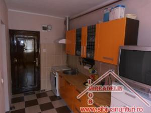 VAND APARTAMENT 4 CAMERE , VALEA AURIE