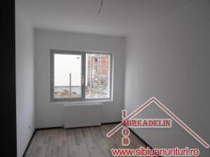 Vand apartament 3 camere,  Selimbar