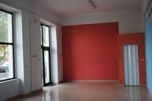 dau in chirie spatiu comercial sau birou