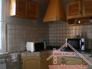VAND GARSONIERA IN ZONA  RAHOVA 34mp