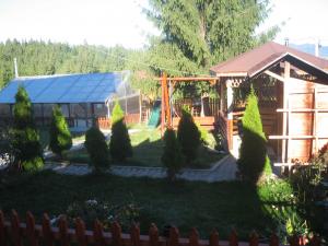 Inchiriez Pensiune cu piscina zona Belis