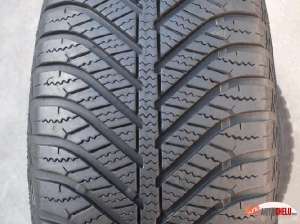 2 Anvelope de Iarna 195 65 15 Goodyear Vector 4Seasons