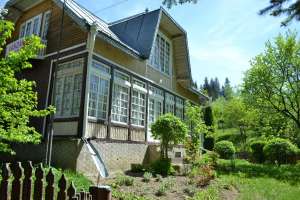 Vand casa in Campulung Moldovenesc zona plaiul Deia 371 mp