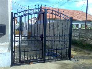 Porti si garduri fier sau inox