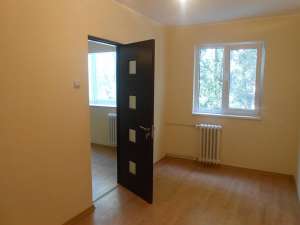 Vand apartament 2 camere etaj 2 ,  35500 Euro