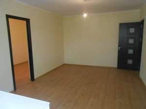 Vand apartament 2 camere etaj 2 ,  35500 Euro