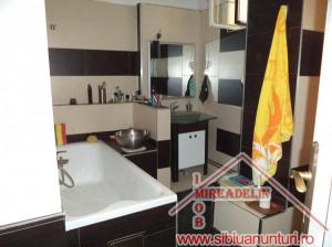 VAND APARTAMENT 2 CAMERE,    ULTRACENTRAL 66mp