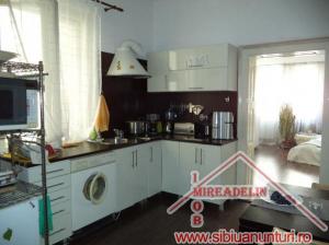 VAND APARTAMENT 2 CAMERE,    ULTRACENTRAL 66mp