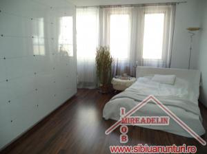 VAND APARTAMENT 2 CAMERE,    ULTRACENTRAL 66mp