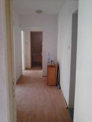Vand apartament 3 camere decomandat