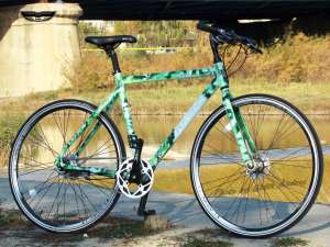 Bicicleta MBK-> 7 VITEZE IN BUTUC- roti 28�(city/trekking); VOPSEA UNICAT!