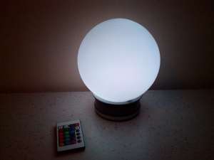 Vand veioza RGB cu telecomanda
