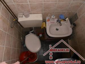 VAND SPATIU COMERCIAL,  20 MP - ZONA PIATA CIBIN