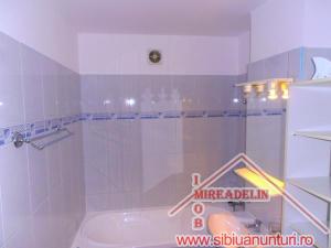 INCHIRIEZ  APARTAMENT 3 CAMERE ,  STRAND 64mp