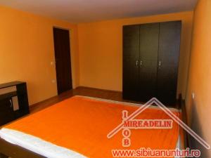 INCHIRIEZ CASA 3 CAMERE,   Calea Poplacii