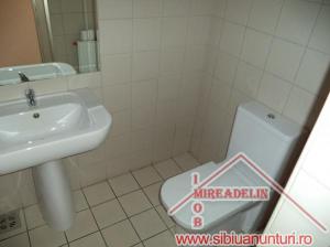 INCHIRIEZ CLADIRE SPATII BIROURI,   225 MP,   CENTRAL