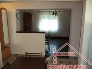 INCHIRIEZ APARTAMENT 2 CAMERE,   LAZARET104 mp
