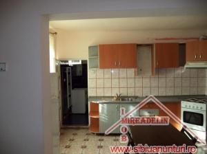 INCHIRIEZ APARTAMENT 2 CAMERE,   LAZARET104 mp