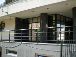 Proprietar,  vind spatiu comercial / birouri,  fost sediu de banca,  situate in Cotroceni,  str. Dr.