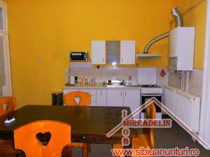 INCHIRIEZ APARTAMENT 2 CAMERE,   LA CASA,   ULTRACENTRAL 110mp
