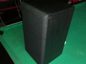 boxa UNIVERSUM Q180