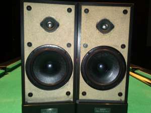 boxe AKAI 65 W