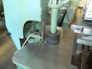 Masina automata de slefuit ptr. picioare de scaune LASM