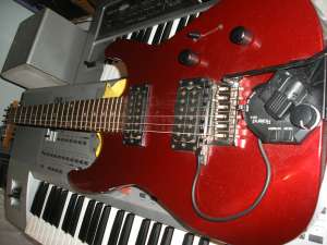 SINTERIZADOR ROLAND+DOZA MIDI +CHITARA JACKSON