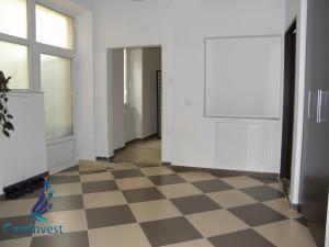De vanzare apartament la casa in Oradea