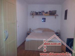 INCHIRIEZ APARTAMENT  2 CAMERE,   ULTRACENTRAL 60mp