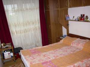 apartament 4 camere de vanzare
