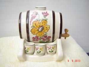 Butoias ceramic cu 6 paharele pentru tarii