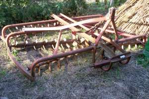 Freza purtata cu 6 baterii