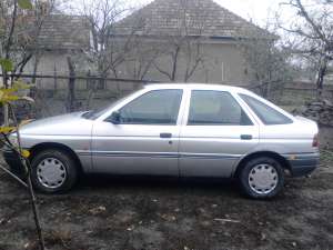 Vand masina Ford Escort CLX 1, 4
