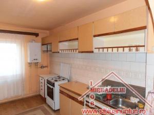 INCHIRIEZ APARTAMENT 2 CAMERE ,  ZONA DIODA