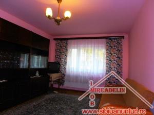 INCHIRIEZ APARTAMENT 2 CAMERE ,  ZONA DIODA