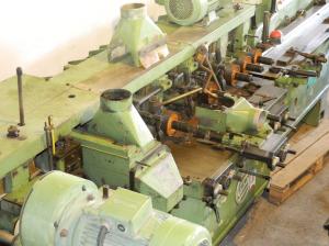 Masina industriala de prelucrat pe 4 fete cu 7 axe