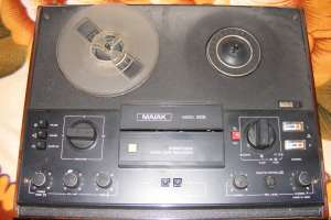 Magnetofon MAJAK 205