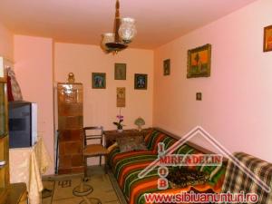 INCHIRIEZ  APARTAMENT 2 CAMERE ,  ZONA TREI STEJARI 48mp