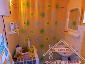 INCHIRIEZ  APARTAMENT 2 CAMERE ,  ZONA TREI STEJARI 48mp
