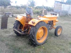 Tractor marca LEUT 45 an 1985